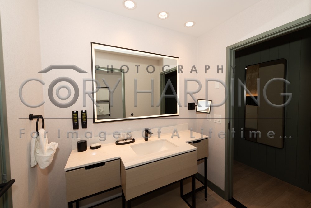 Commercial — _CAH3995